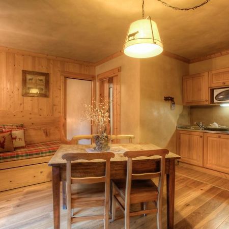 B&B Residence Checrouit Courmayeur Exterior photo